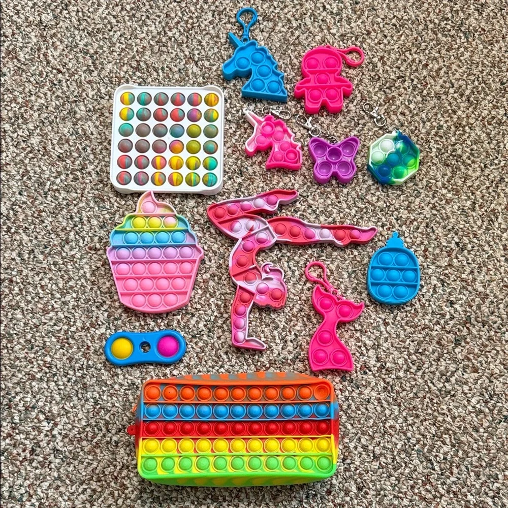 Colorful Pop It Fidget Toy Set includes keychains and pencil case! - Picture 1 of 5